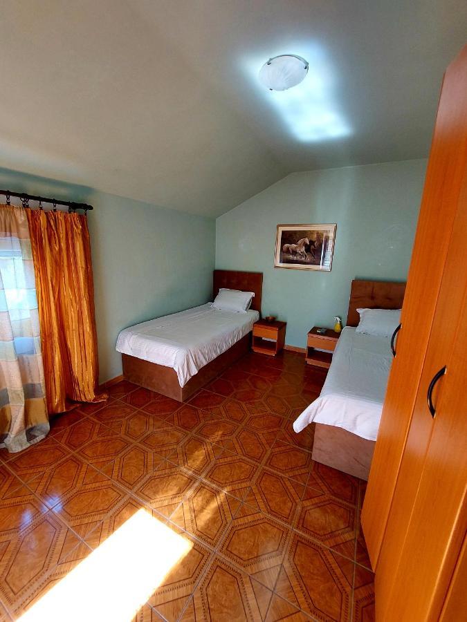 Apartments And Rooms Lijesevic Budva Pokoj fotografie